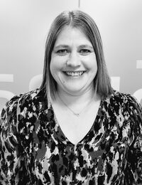 Financial Controller Becky Hamilton Financial Advisor